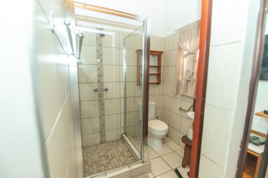 6 Bedroom Property for Sale in Bluewater Bay Eastern Cape